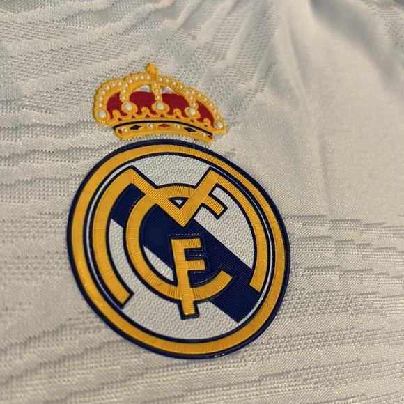 NWOT Real Madrid #9 Karim Benzema 2022 UEFA Champions League final player jersey - Picture 2 of 13